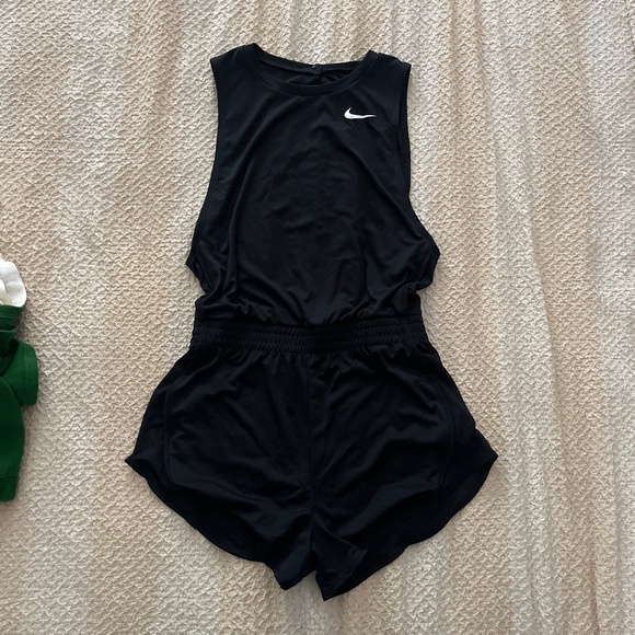 Nike romper - Picture 1 of 5